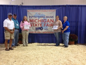 Jaycie Brown, Kendra Merriman, Blair Bowman and LC & Jackie Scramlin at the MI State Fair.